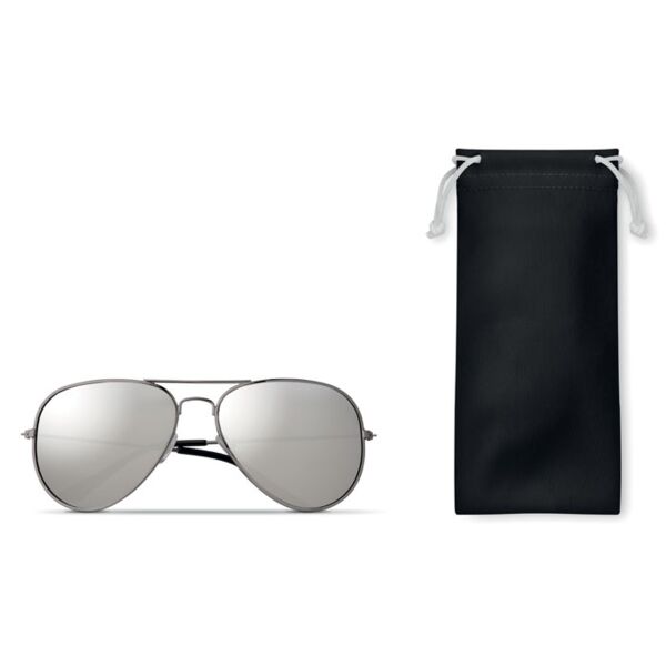 Sunglasses in microfiber pouch Thumbnail
